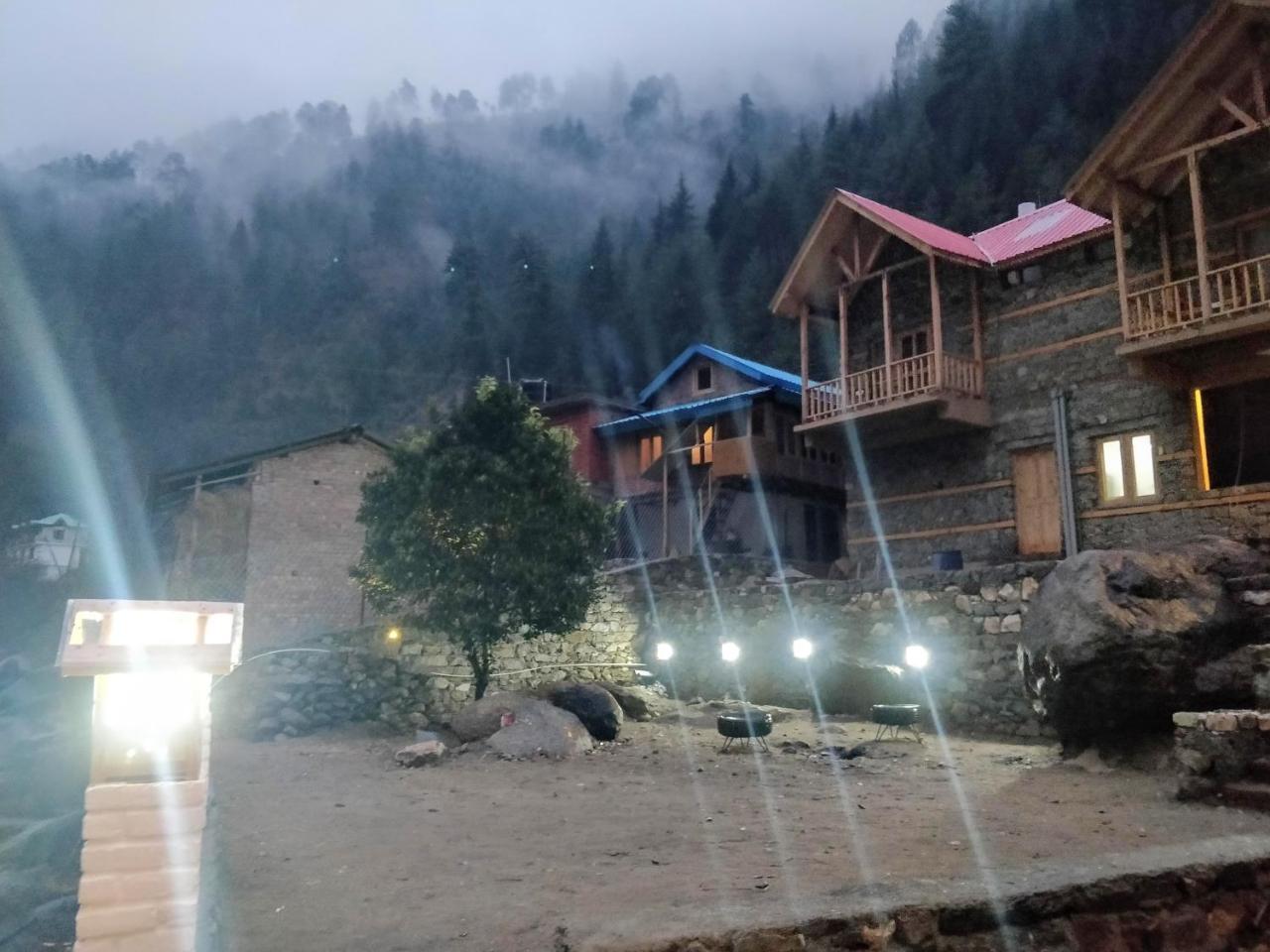 Offbeat Abodes - Tirthan Valley Banjār Exterior foto